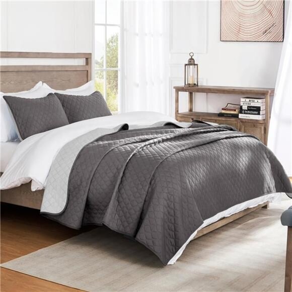 Ultrasonic Reversible Full Queen Quilt Bedding Set with Pillow - Picture 9 of 14